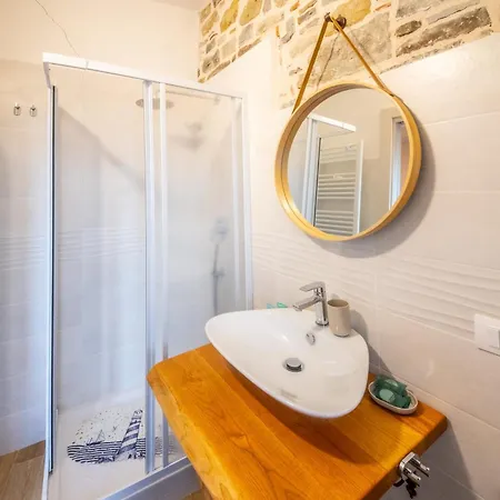 Bed & Breakfast In Accogliente Ad